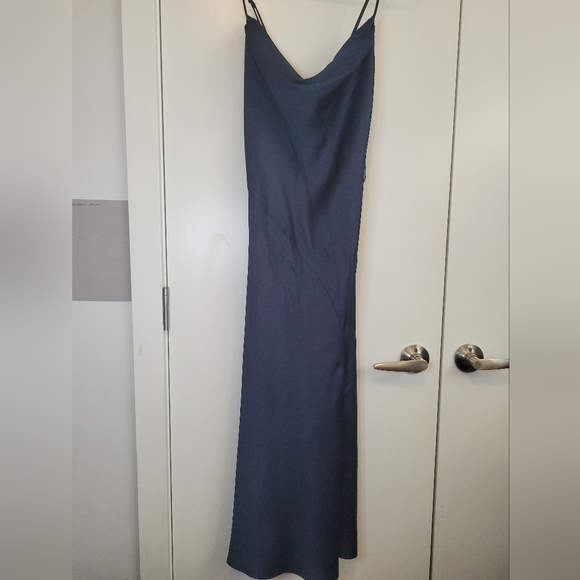 Ever New Ruby Tie-Back Satin Maxi Dress - Picture 4 of 5